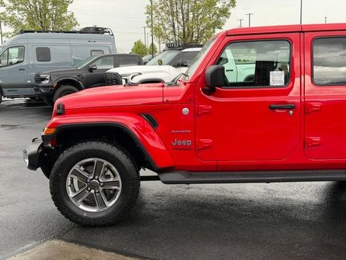 Used 2021 Jeep Wrangler Unlimited Sahara w/ Uconnect 4C Nav & Sound Group AWD/4WD image 7