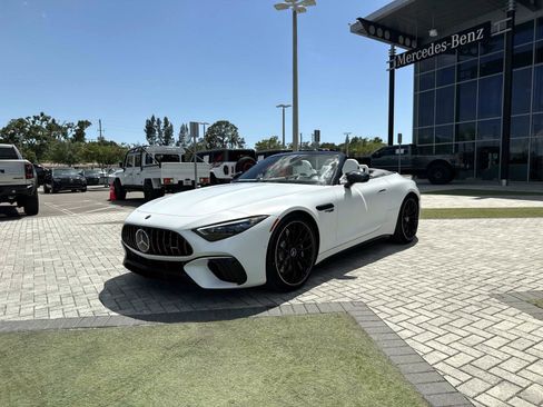 New 2026 Mercedes-Benz SL 55 AMG 4MATIC image 2