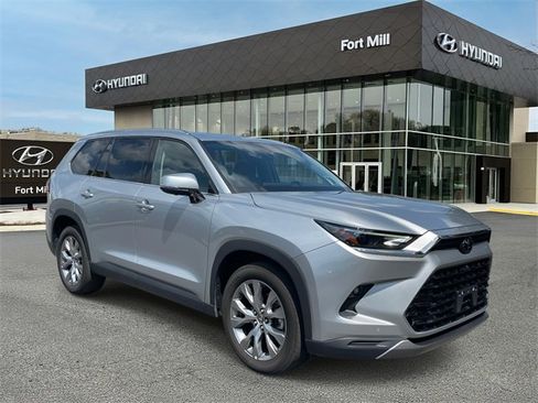 Used 2024 Toyota Grand Highlander Limited image 1