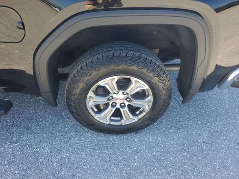 Used 2023 GMC Sierra 1500 SLT w/ X31 Off-Road Package image 20