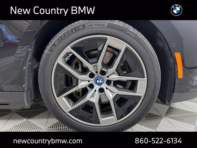 Certified 2024 BMW i5 eDrive40i w/ Premium Package RWD image 9