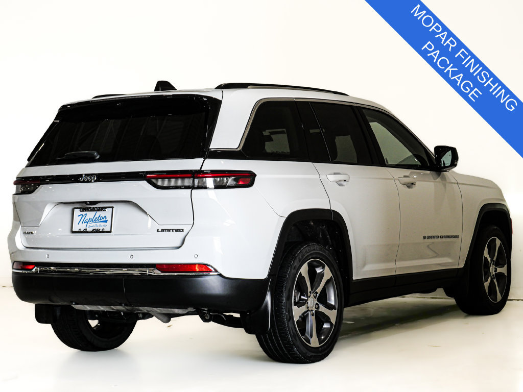 Used 2023 Jeep Grand Cherokee Limited w/ Luxury Tech Group II AWD/4WD image 6