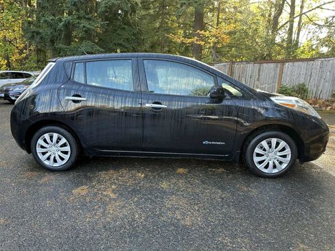 Used 2016 Nissan Leaf S w/ Charger Package image 11