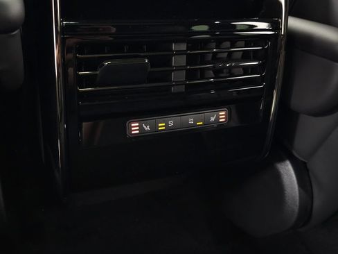 Certified 2026 Land Rover Range Rover Sport SE AWD/4WD image 33