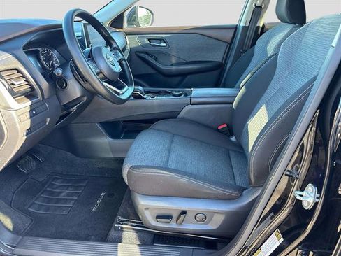 Used 2022 Nissan Rogue SV image 10
