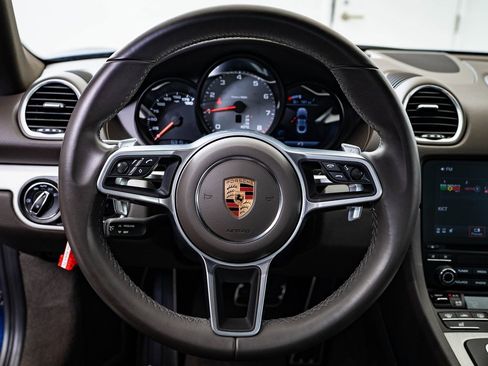 Used 2022 Porsche 718 Cayman S image 6