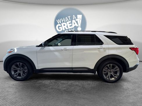 Used 2021 Ford Explorer XLT w/ Equipment Group 202A AWD/4WD image 7