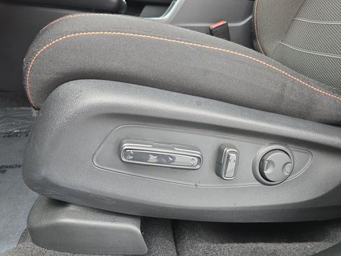 Certified 2025 Honda CR-V Sport image 28