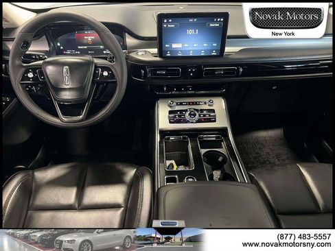 Used 2022 Lincoln Aviator AWD w/ Premium Package image 15