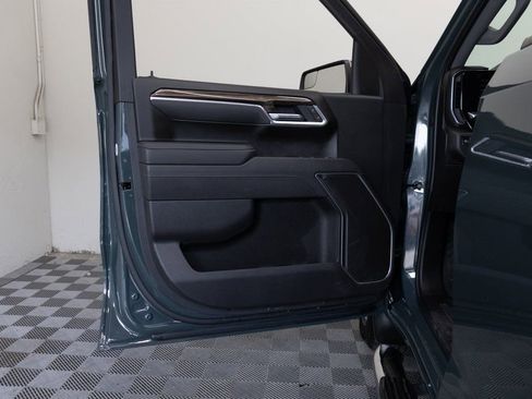 Used 2025 Chevrolet Silverado 1500 LT RWD image 16