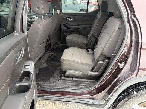 Used 2020 Chevrolet Traverse LT image 27