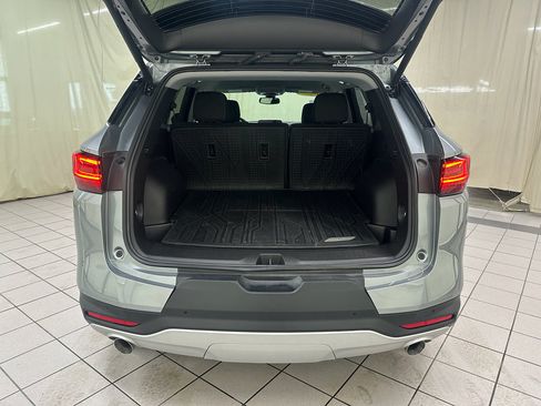 Used 2025 Chevrolet Blazer LT w/ Convenience Package FWD image 8