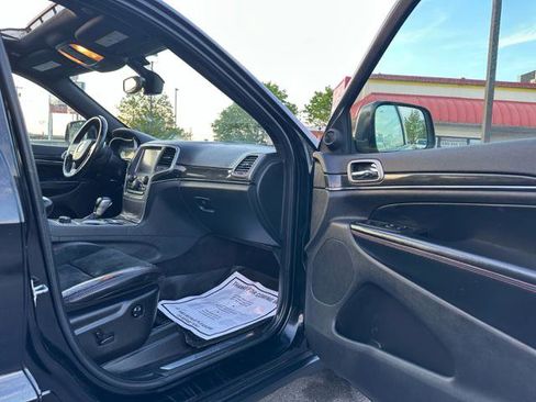 Used 2017 Jeep Grand Cherokee Trailhawk image 19