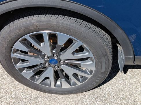 Used 2020 Ford Escape Titanium FWD image 8
