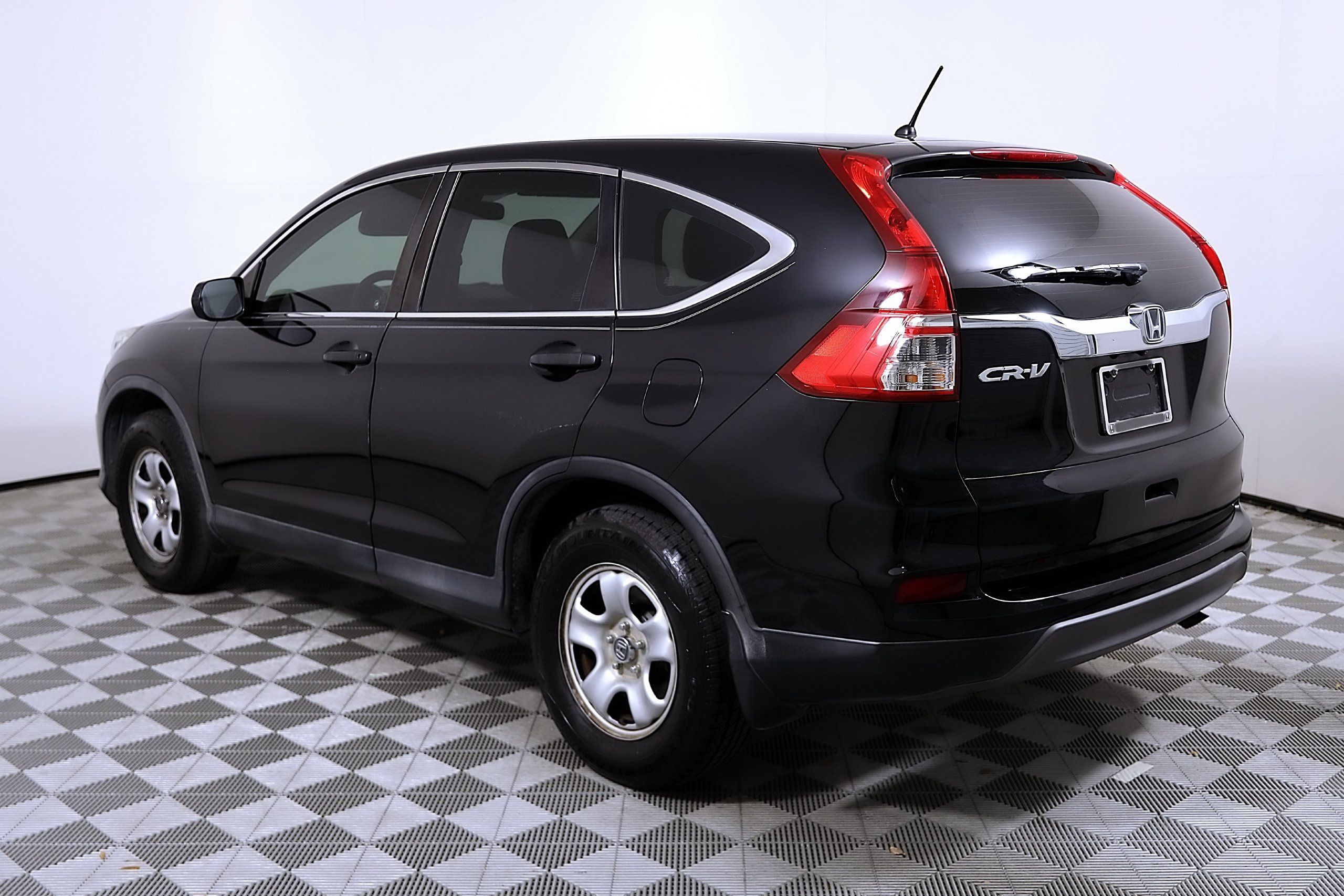 Used 2016 Honda CR-V LX image 8