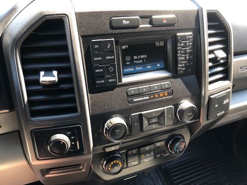 Used 2018 Ford F250 XL w/ STX Appearance Package AWD/4WD image 28