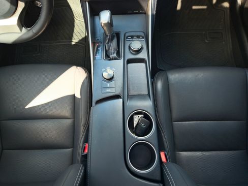 Used 2015 Lexus IS 250 RWD image 20