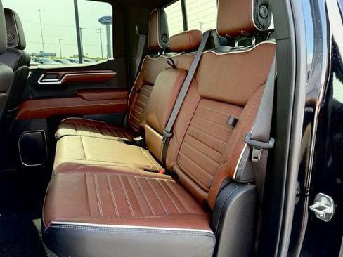 Used 2022 GMC Sierra 1500 Denali Ultimate AWD/4WD image 8