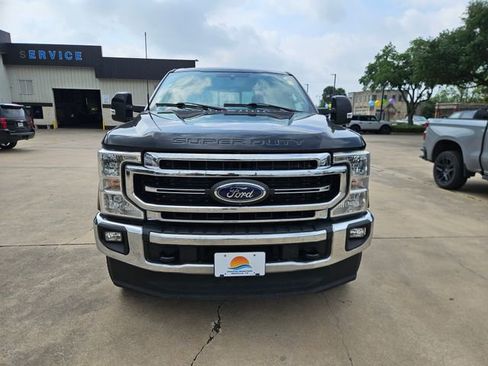 Used 2022 Ford F350 Lariat w/ Lariat Ultimate Package AWD/4WD image 3