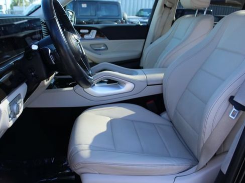 Used 2024 Mercedes-Benz GLS 450 4MATIC image 38