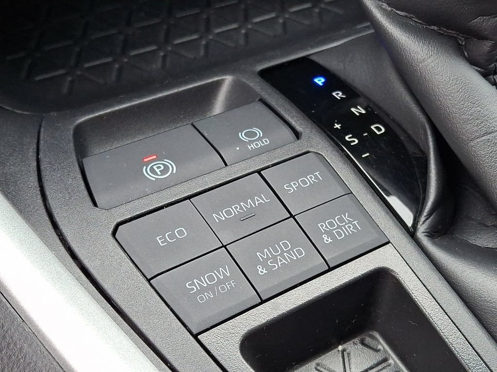 Certified 2025 Toyota RAV4 XLE AWD/4WD image 26