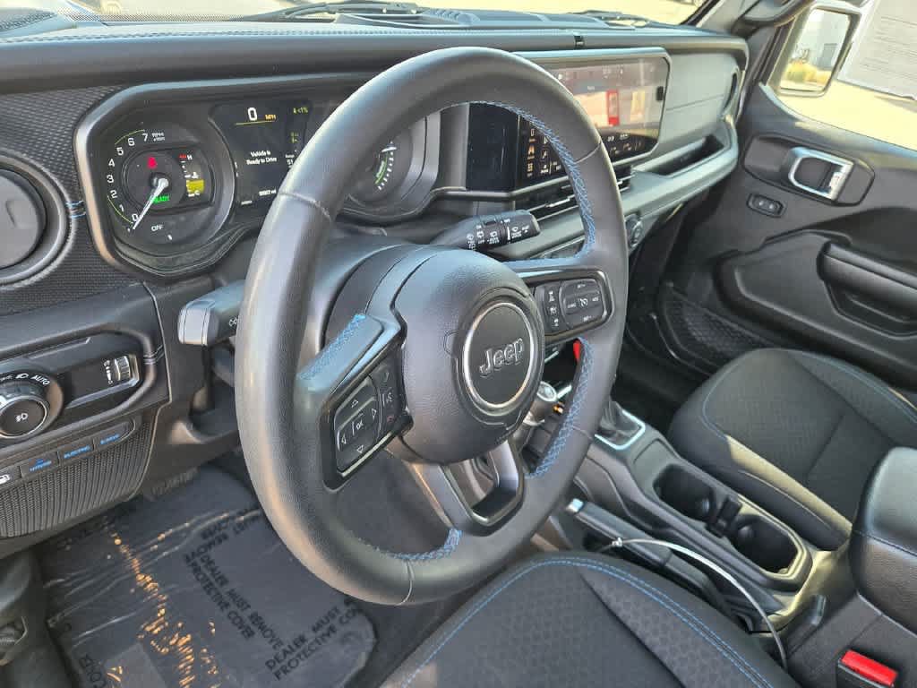 Used 2024 Jeep Wrangler Unlimited Rubicon 4xe AWD/4WD image 10