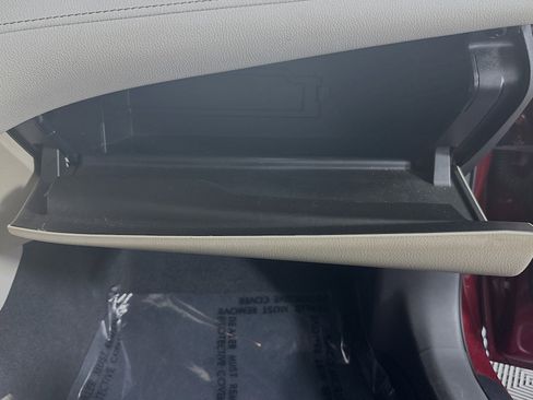 Used 2019 Toyota Camry LE FWD image 31