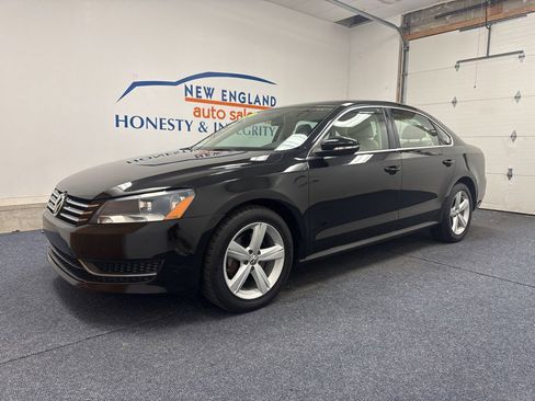 Used 2012 Volkswagen Passat 2.5 SE FWD image 1