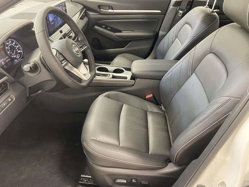 New 2025 Nissan Altima 2.5 SR w/ SR Premium Package image 11