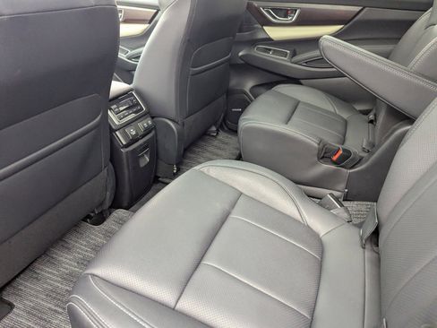 Certified 2022 Subaru Ascent Touring AWD/4WD image 15
