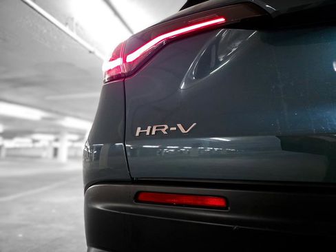 Used 2024 Honda HR-V Sport image 9