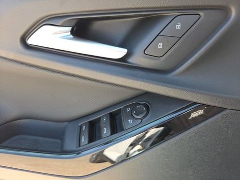 New 2026 Chevrolet Equinox LT AWD/4WD image 16
