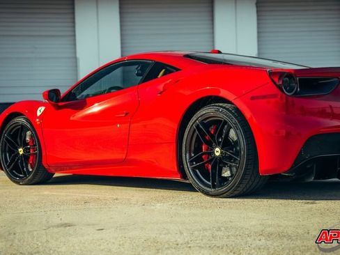 Used 2018 Ferrari 488 GTB image 66