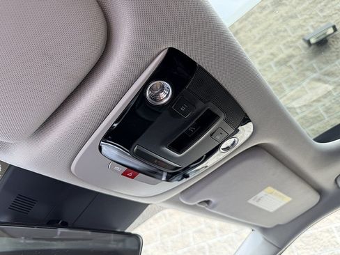 Used 2025 Kia Sorento S w/ Panoramic Sunroof Package FWD image 26