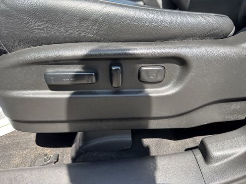 Used 2018 Honda Pilot Touring image 25