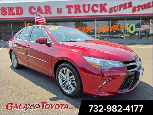 Used 2017 Toyota Camry SE FWD image 33