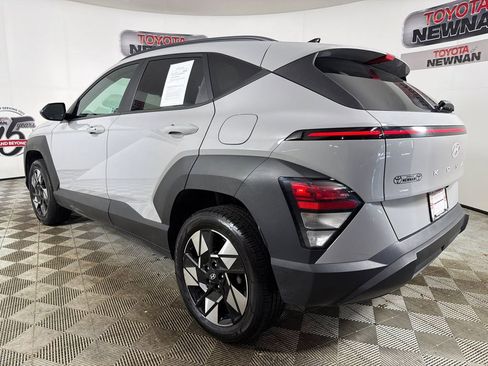 Used 2024 Hyundai Kona SEL AWD/4WD image 5