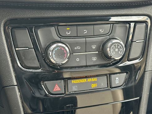 Used 2020 Buick Encore Preferred w/ Safety Package image 22