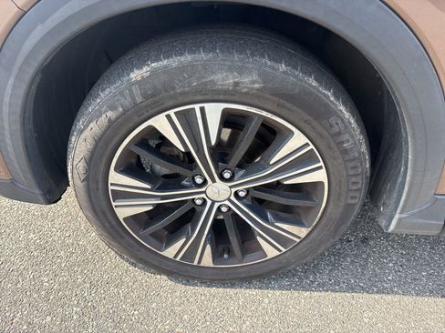 Used 2020 Mitsubishi Eclipse Cross FWD image 11