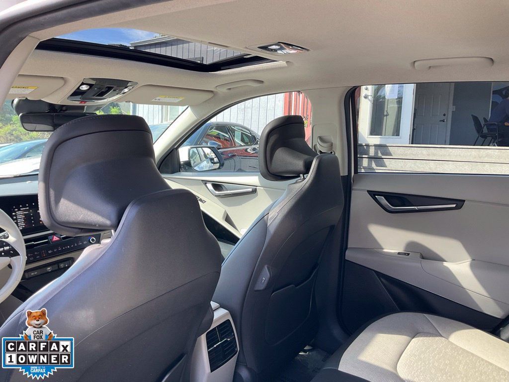 Used 2023 Kia Niro Wave FWD image 32
