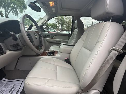 Used 2007 Chevrolet Suburban LTZ w/ LTZ Preferred Equipment Group image 15