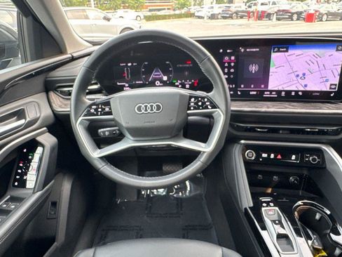 Certified 2025 Audi Q5 Premium w/ Convenience Package AWD/4WD image 31