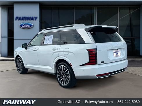Used 2026 Hyundai Palisade Calligraphy FWD image 4