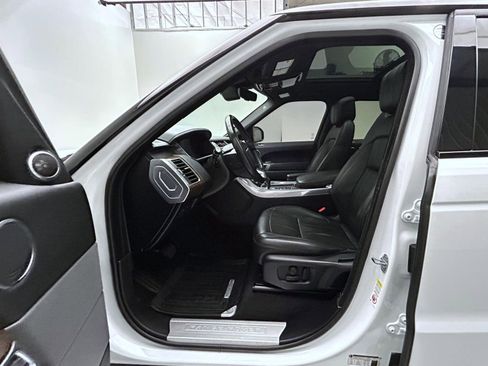 Used 2019 Land Rover Range Rover Sport HSE AWD/4WD image 10