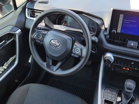 Certified 2025 Toyota RAV4 XLE AWD/4WD image 5