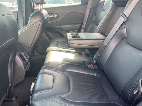 Used 2023 Jeep Cherokee Altitude Lux image 10