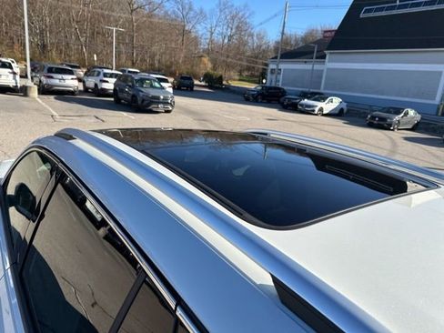 New 2026 Volkswagen Tiguan SEL R-Line image 11