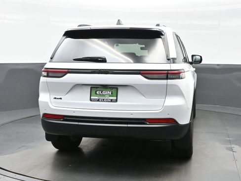 New 2025 Jeep Grand Cherokee Altitude image 5