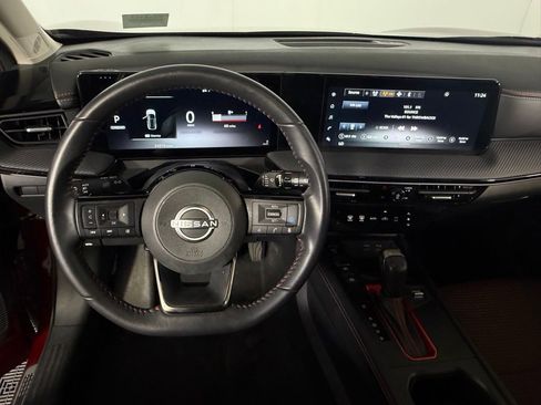 Used 2025 Nissan Kicks SR w/ Illumination Package FWD image 16