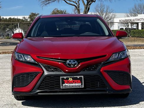 Used 2023 Toyota Camry SE image 7